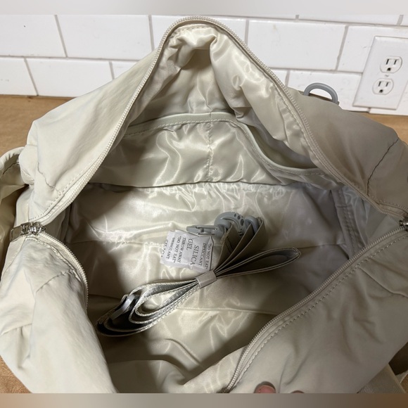 G4Free Beige Small Gym Duffel Bag with Detachable Strap NWT - Picture 6 of 9